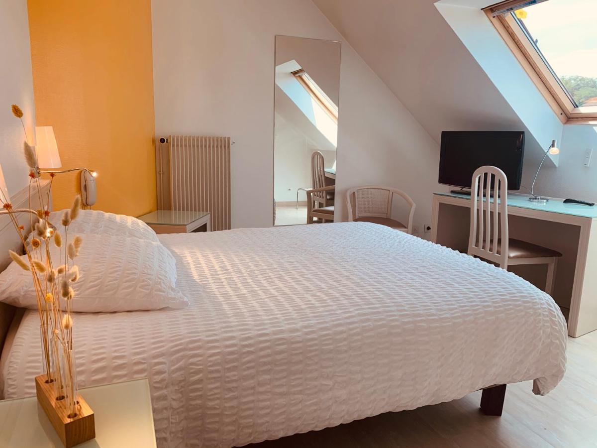Logis Hotel Restaurant Au Lion Rouge Bartenheim Eksteriør bilde