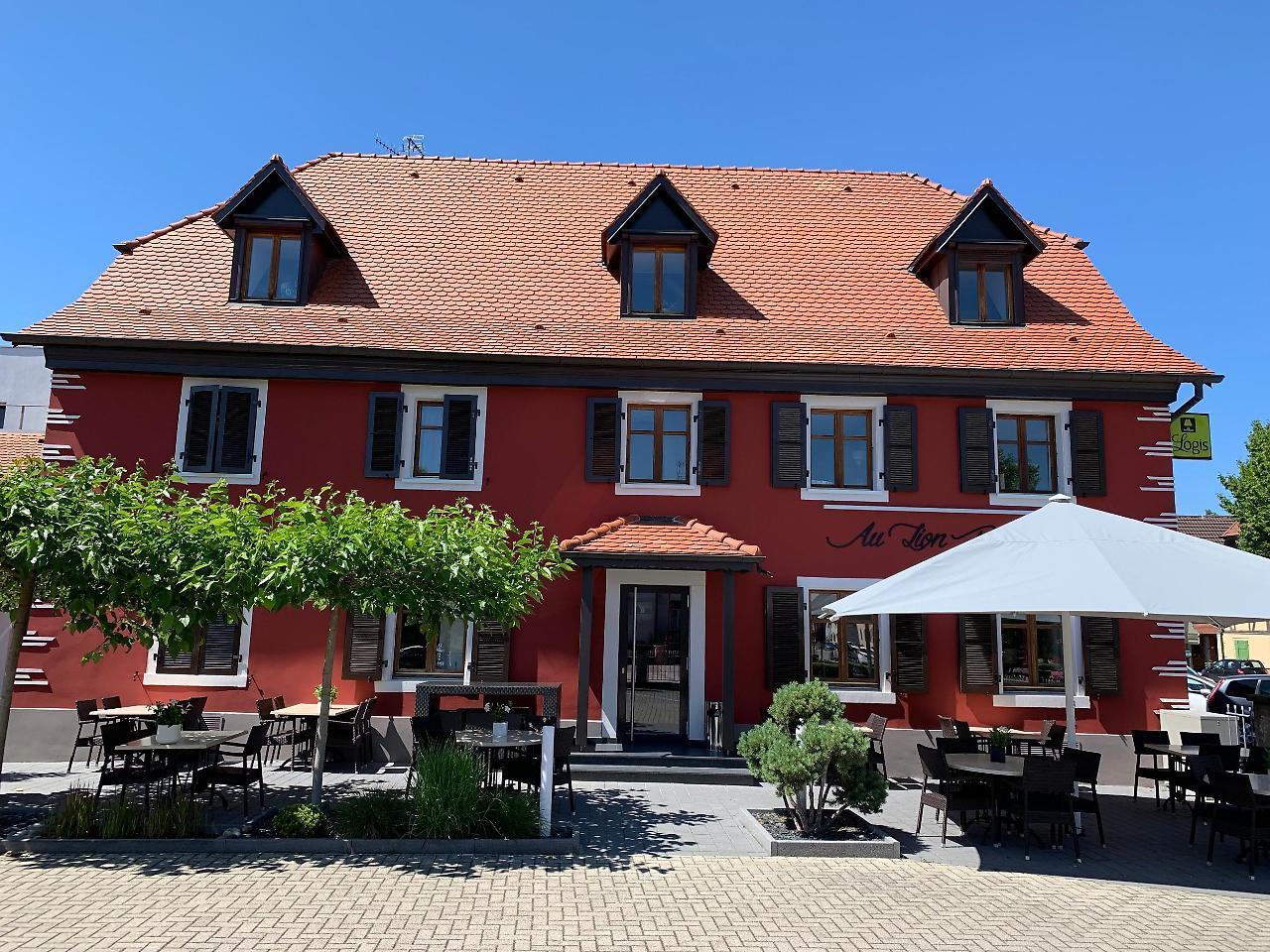 Logis Hotel Restaurant Au Lion Rouge Bartenheim Eksteriør bilde