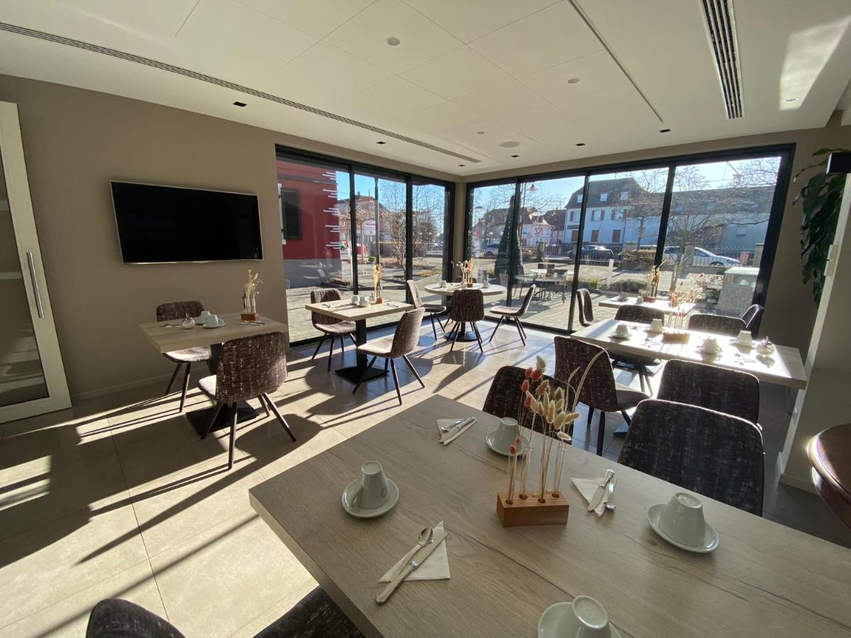 Logis Hotel Restaurant Au Lion Rouge Bartenheim Eksteriør bilde