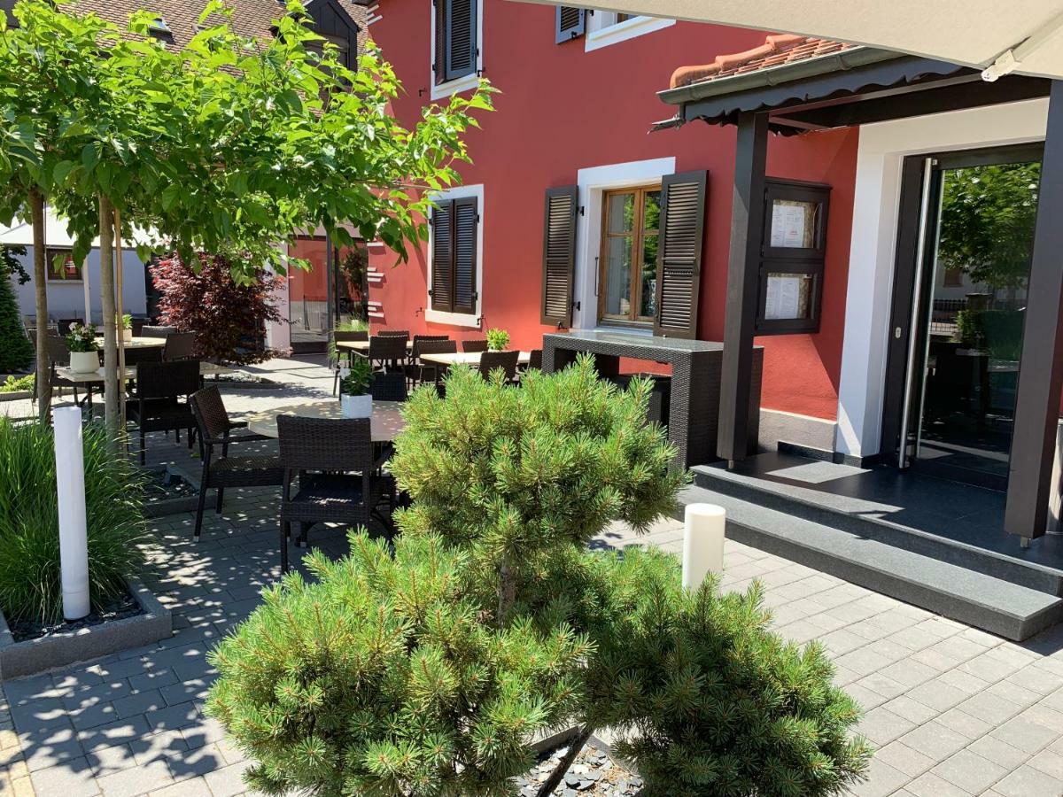 Logis Hotel Restaurant Au Lion Rouge Bartenheim Eksteriør bilde