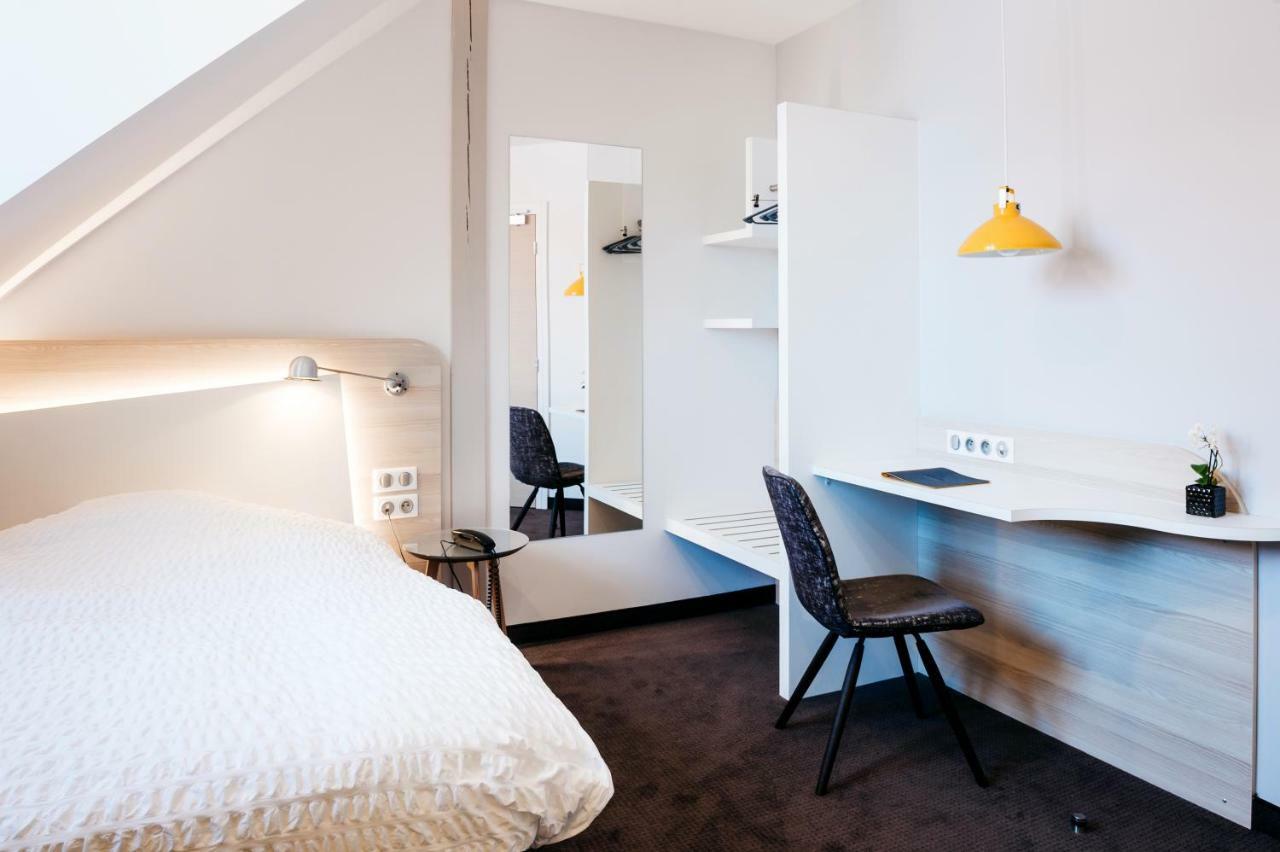Logis Hotel Restaurant Au Lion Rouge Bartenheim Eksteriør bilde