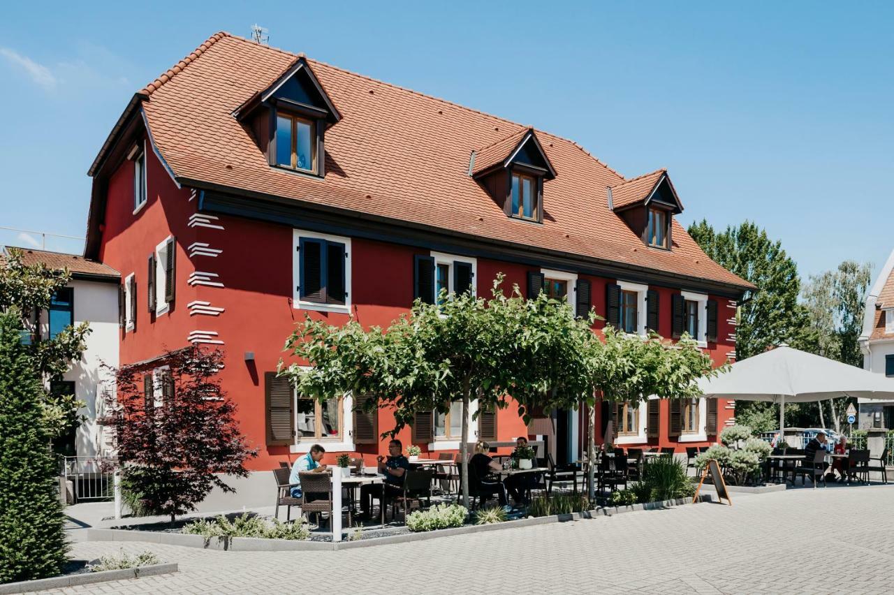 Logis Hotel Restaurant Au Lion Rouge Bartenheim Eksteriør bilde